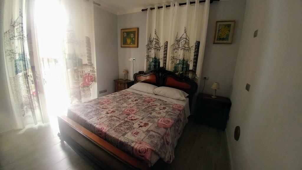 Le Camere Di Gio Альба Экстерьер фото