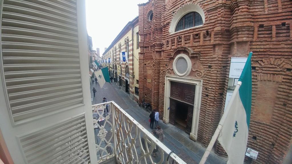 Le Camere Di Gio Альба Экстерьер фото